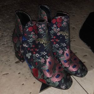 Vince Camuto Booties